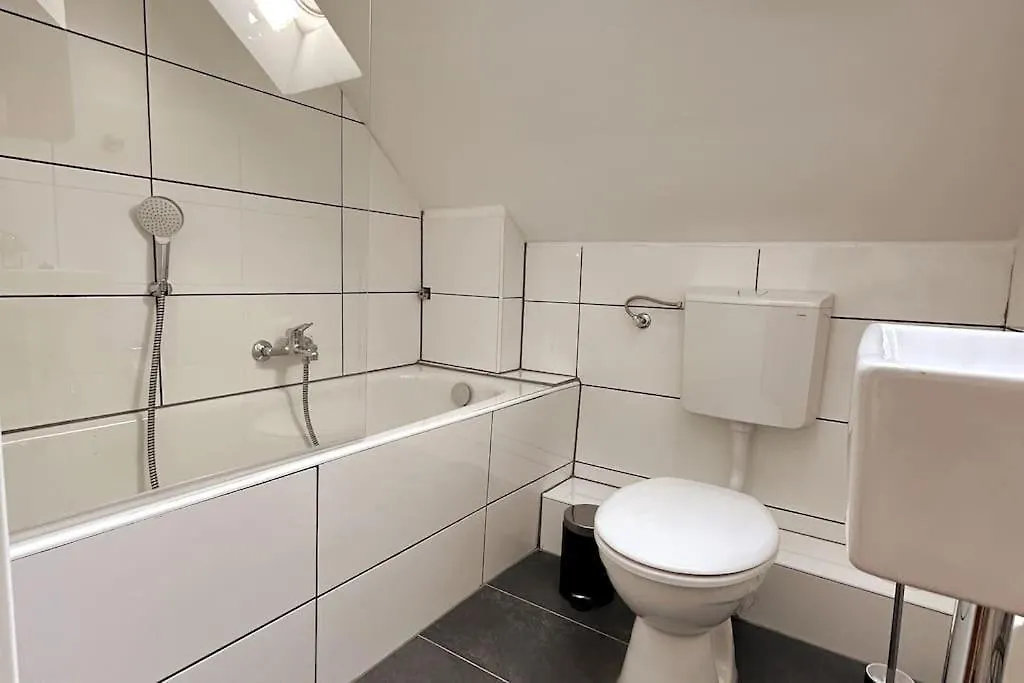 Top Old Town Apartment 2 Baths Dusseldorf