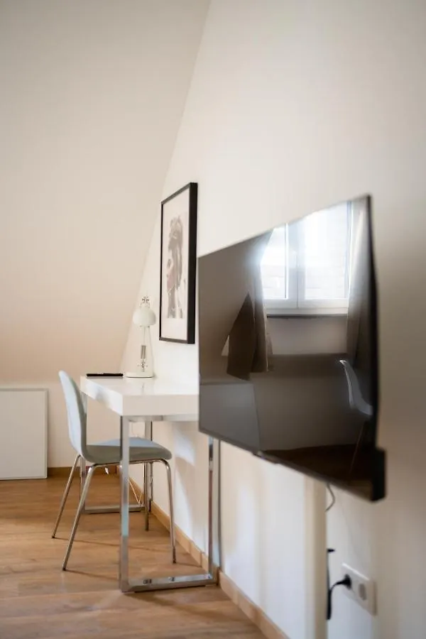 Top Old Town Apartment 2 Baths Dusseldorf