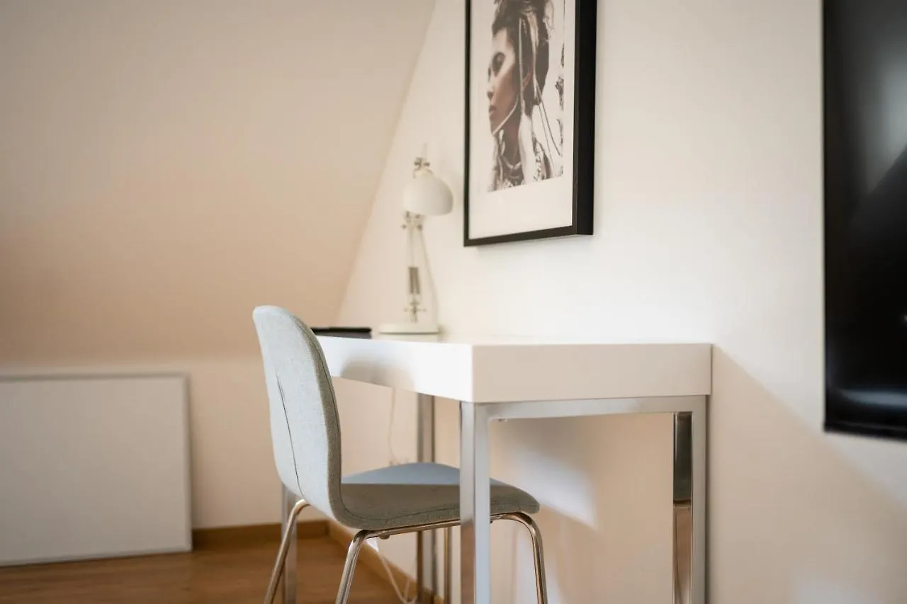 Top Old Town Apartment 2 Baths Dusseldorf